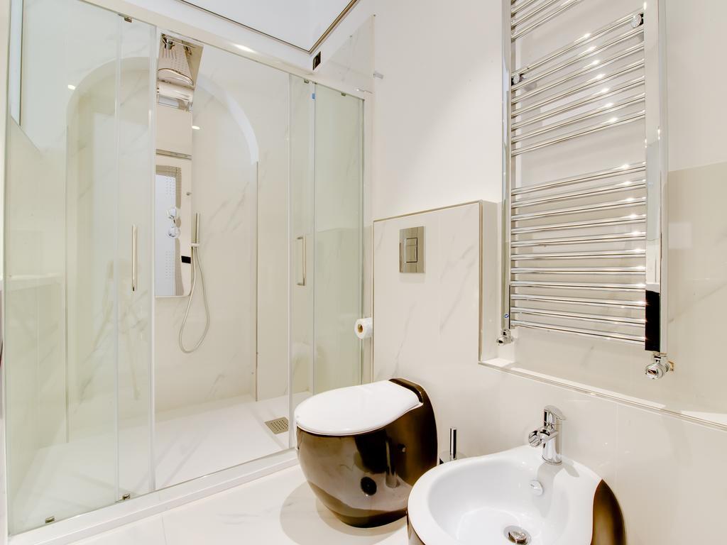 Queen Palace Suites Rome Bagian luar foto